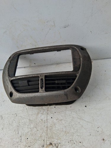 Toyota rav mk2 2003 - 4, console